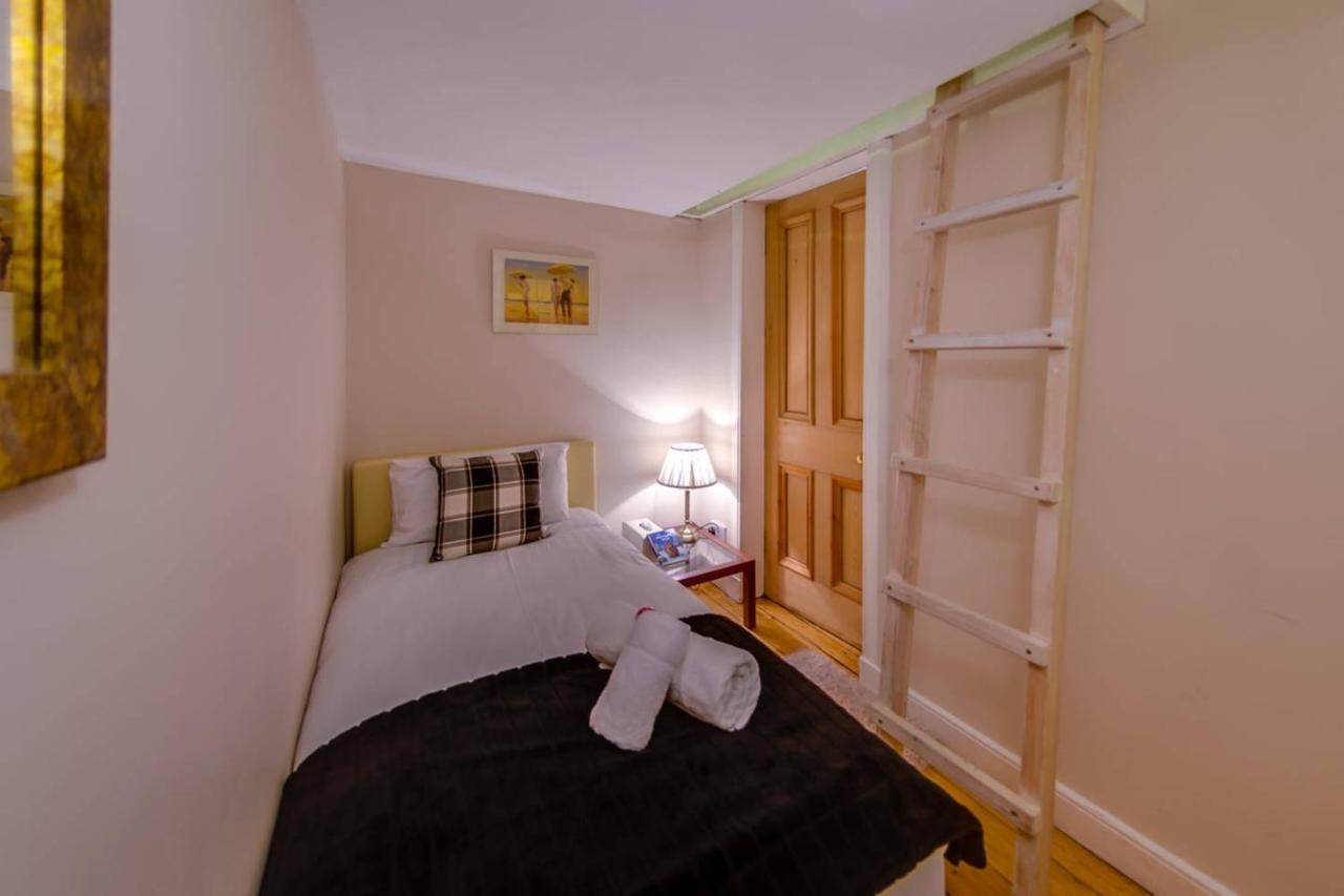 Joivy Spacious Apartment Next To The Meadows Edimburgo Exterior foto
