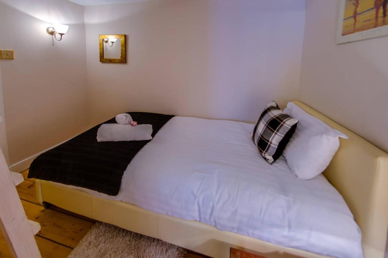 Joivy Spacious Apartment Next To The Meadows Edimburgo Exterior foto